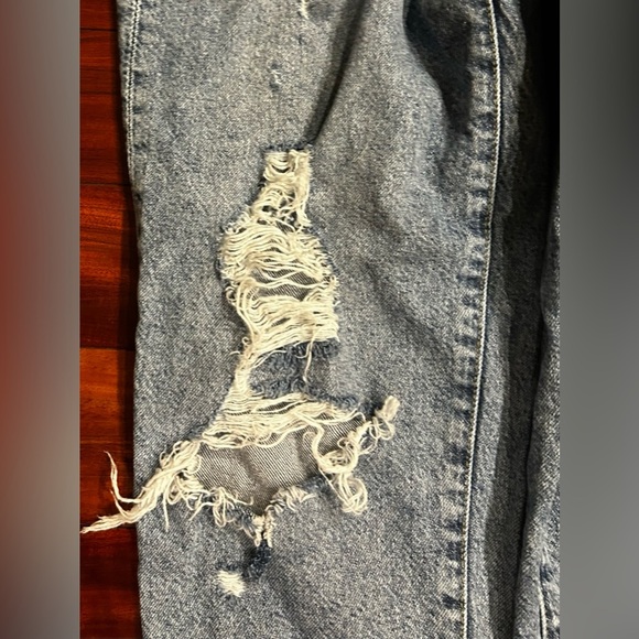 ❤️Distressed -Gray Moms jean High waisted -Straight Leg Jeans size 4 Tall - Picture 2 of 11